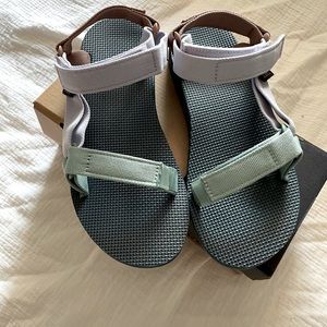 Original Universal Orion Tevas -NEW IN BOX